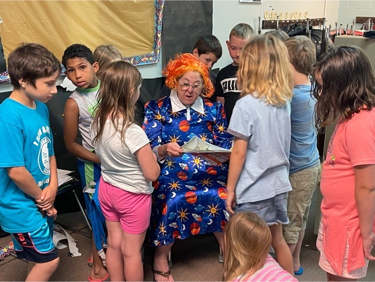 Mrs. Frizzle!!!